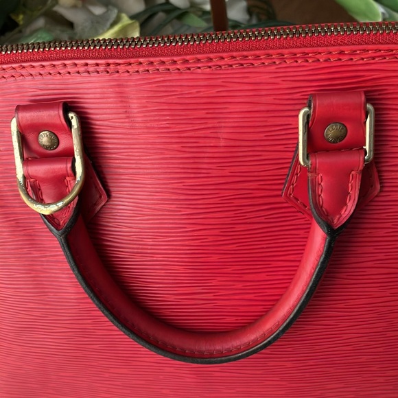 LOUIS VUITTON Red Epi Alma Authenticated by PoshMark. - Picture 12 of 16
